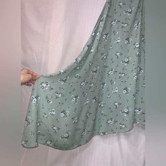 Veiled Collections Long Sleeve Green Maxi Dress - Picture 9 of 14